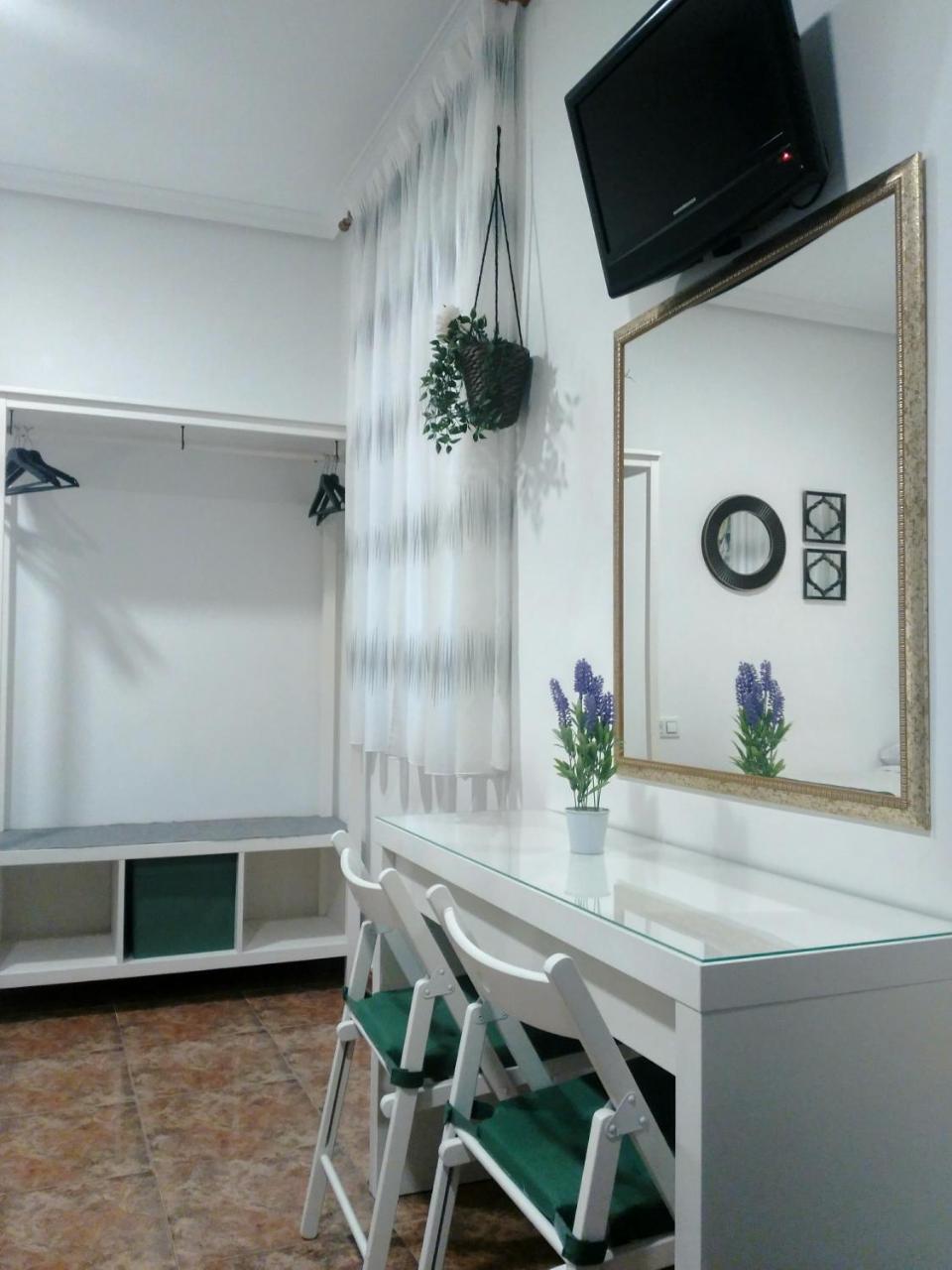 מדריד Hostal Bruna Paseo Del Prado מראה חיצוני תמונה